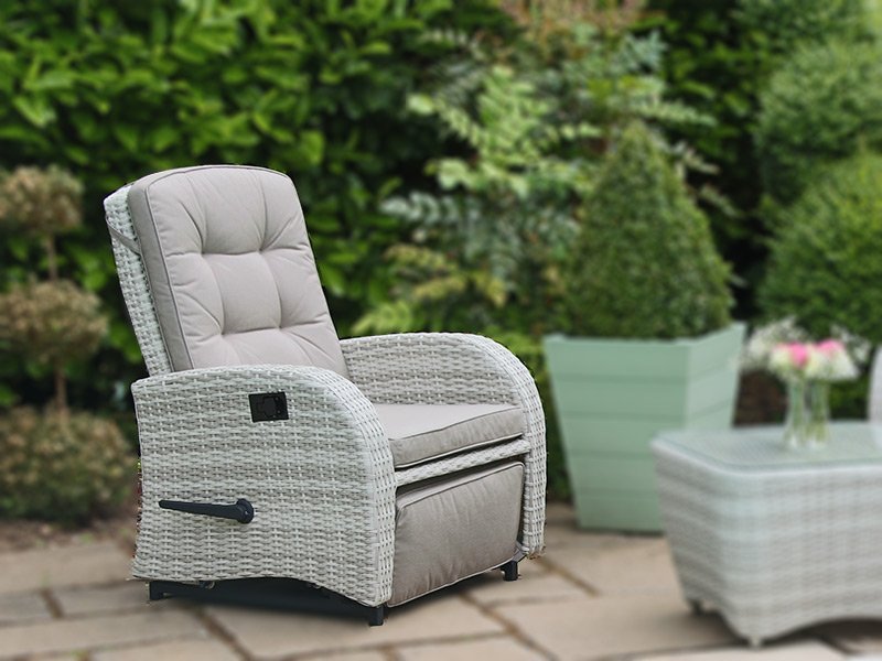 Wicker chair deals with footrest